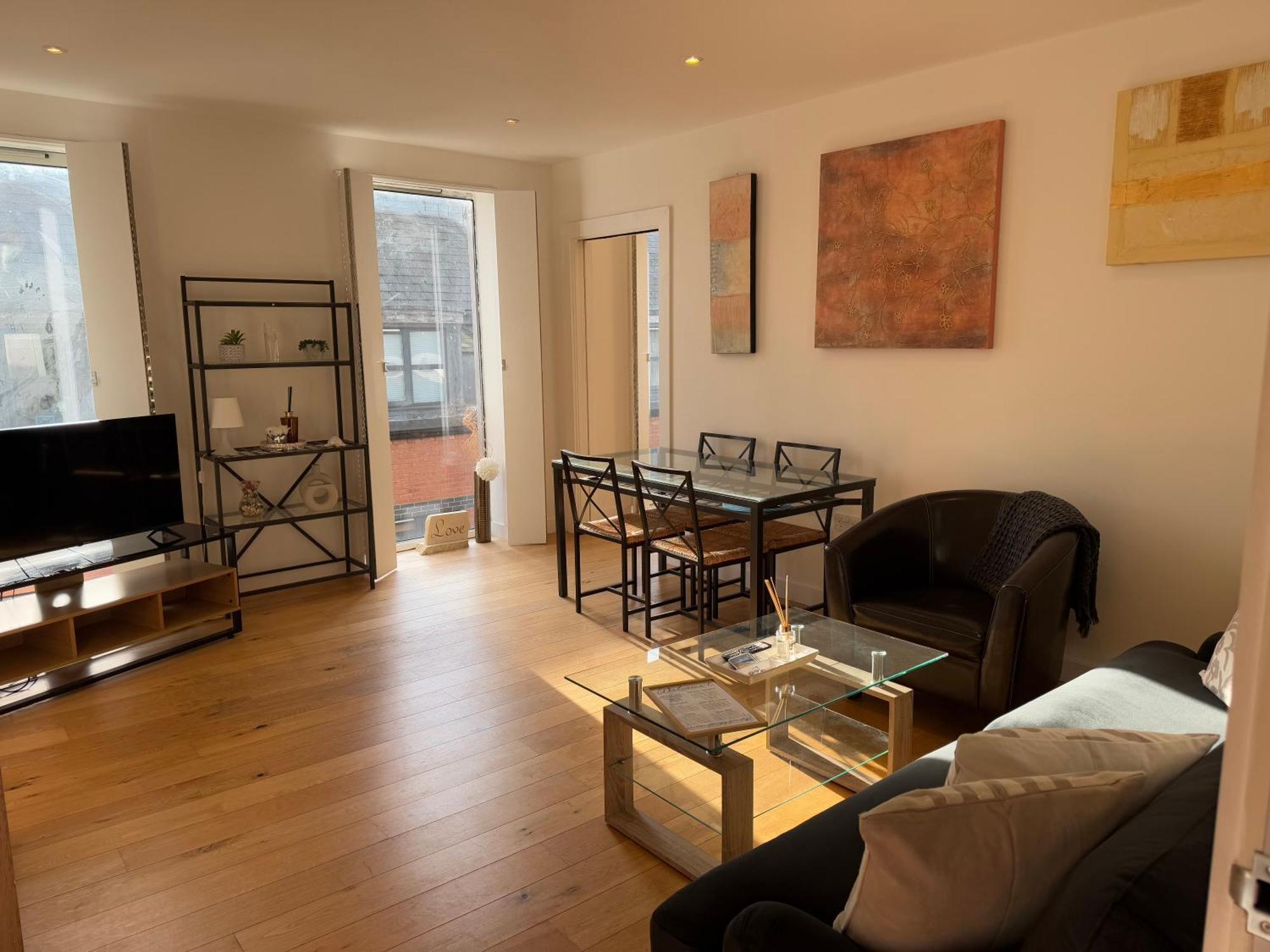 Central, Modern And Peaceful, Lovely Cathedral Views, Two-Bed Apartment With 40" Smart Tv & Free Onsite Parking Lincoln Dış mekan fotoğraf